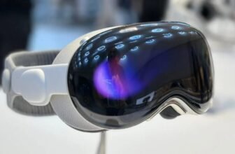 Apple Says ‘Oh Shit’ and Reportedly Pivots to Chasing Meta’s Sensible Glasses