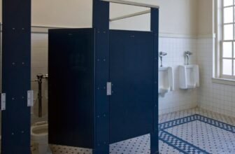 College Compelled to Exchange Bogs After Children Flush Vapes