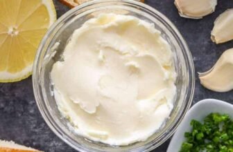 The BEST Selfmade Garlic Butter Recipe