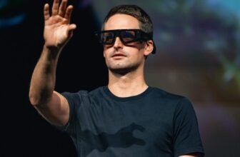 ‘The Meta Model Is Not One thing Folks Need to Put Anyplace Close to Their Face,’ Says Snapchat CEO