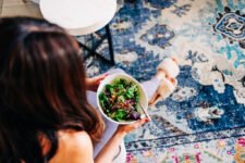 The right way to Meal Prep for a Week on a Funds (With a Full Plan + Grocery Listing)